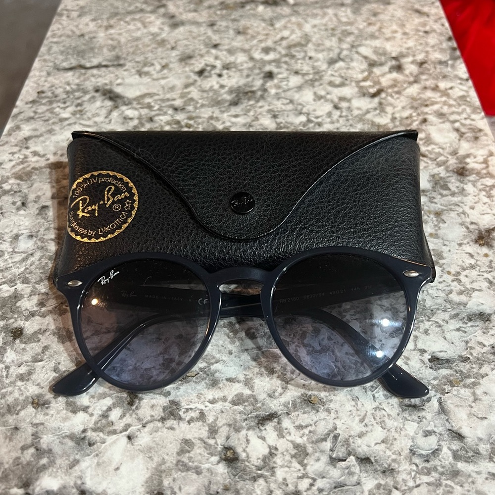 Ray-Ban Sunglasses (RB 2180)